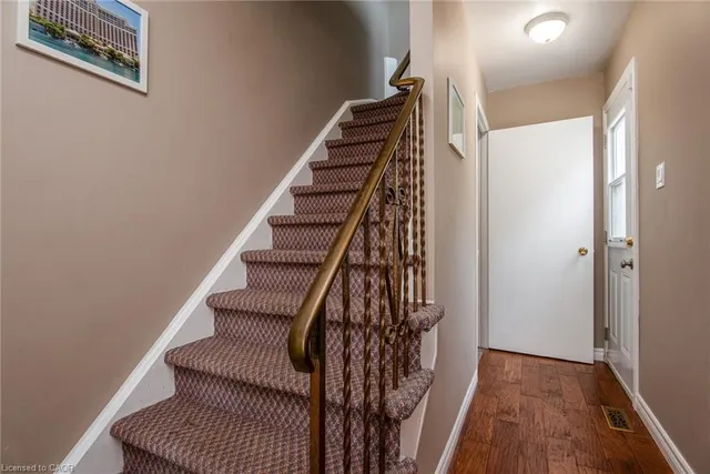 Additional image 10 of 173 Silver Aspen Cres