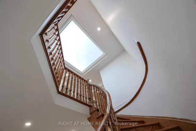 Additional image 20 of 58 Yorkview Dr