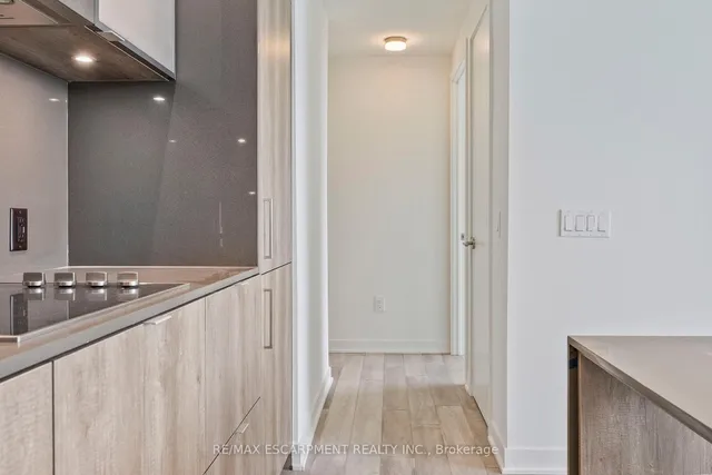 Additional image 13 of 11 Yorkville Ave Unit 2113