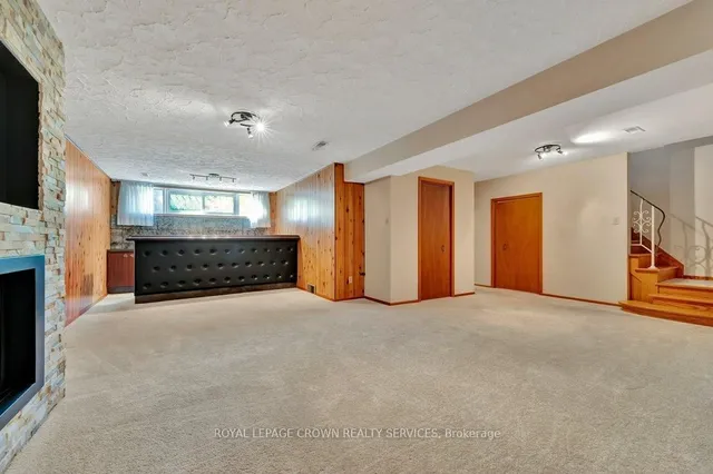 Additional image 32 of 73 Champlain Cres