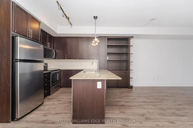 Additional image 11 of 560 Front St Unit 821