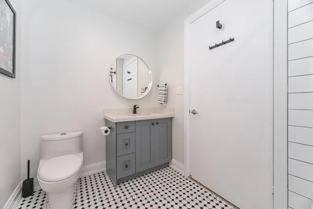 Additional image 24 of 700 King St Unit 710