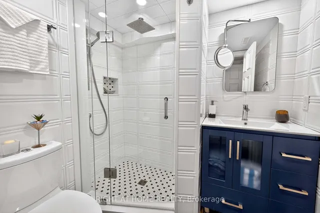 Additional image 43 of 242 Walmer Rd