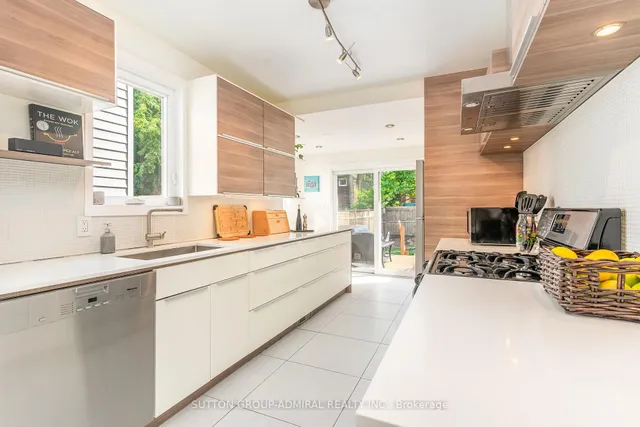 Additional image 8 of 85 Newmarket Ave