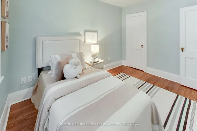 Additional image 20 of 163 Maplewood Ave