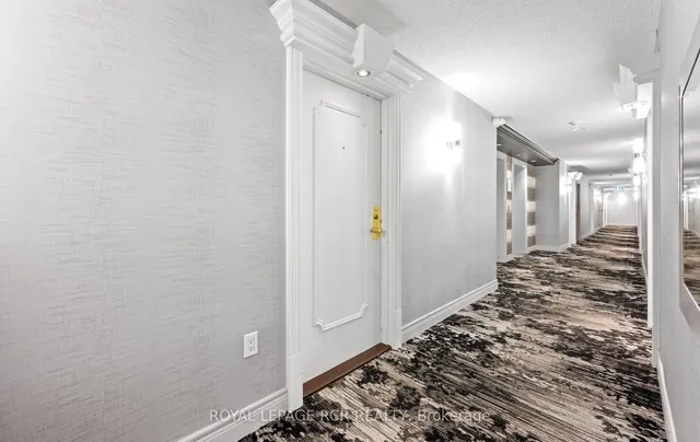 Additional image 7 of 887 Bay St Unit 1412