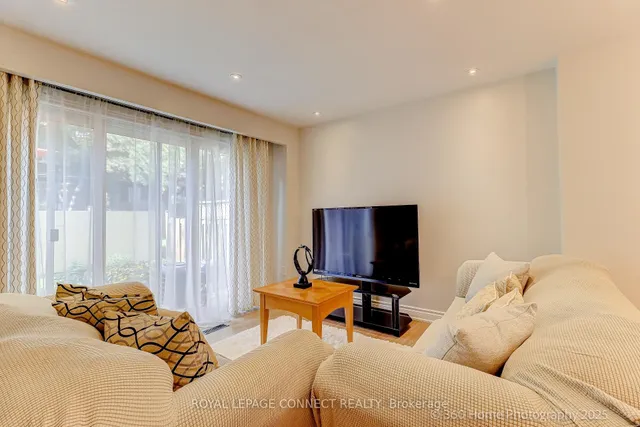 Additional image 5 of 441 Military Tr Unit 70