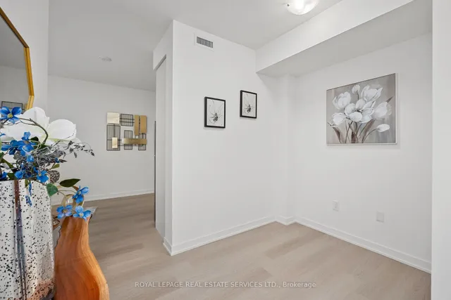 Additional image 16 of 859 The Queensway Unit 708