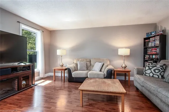 Additional image 13 of 173 Silver Aspen Cres
