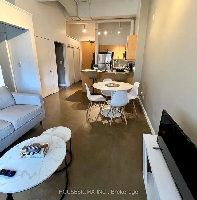 Additional image 13 of 404 King St Unit 109