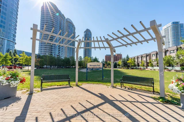 Additional image 29 of 255 Village Green Sq Unit 1003