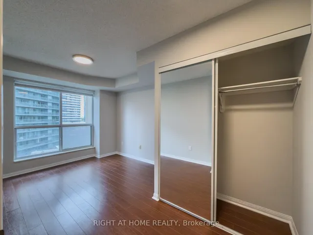 Additional image 16 of 23 Lorraine Dr Unit 801