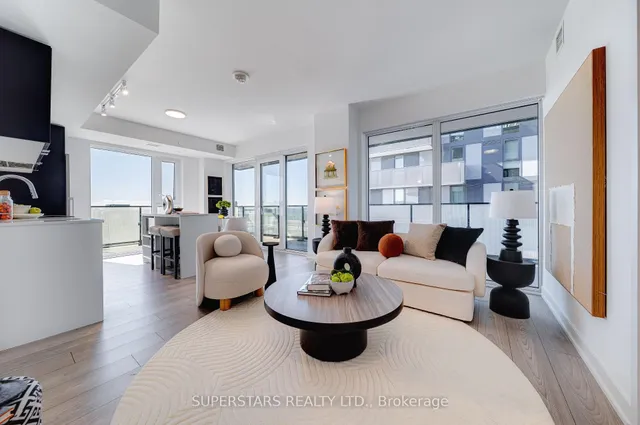 8 Tippett Rd Unit 812