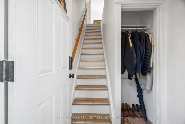 Additional image 20 of 371 Howland Ave