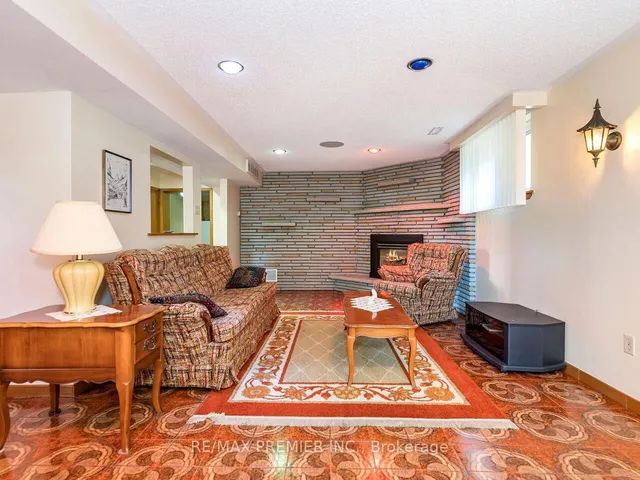 Additional image 42 of 33 Clair Rd