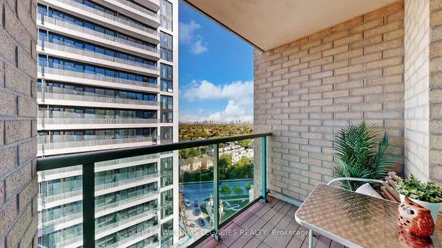 Additional image 22 of 28 Olive Ave Unit LPH01