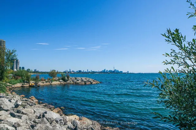 Additional image 32 of 58 Marine Parade Dr Unit 320