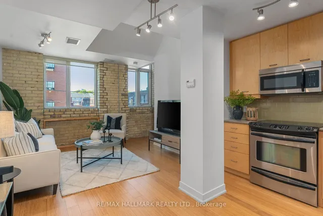 Additional image 6 of 201 Carlaw Ave Unit 239