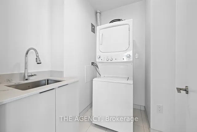 Additional image 17 of 39 Roehampton Ave Unit 4506