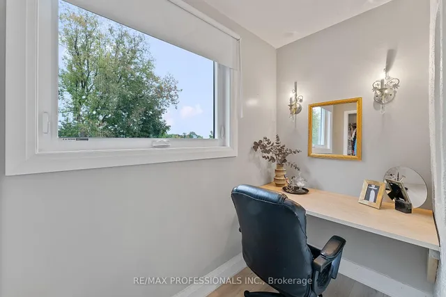 Additional image 33 of 18 Lavington Dr