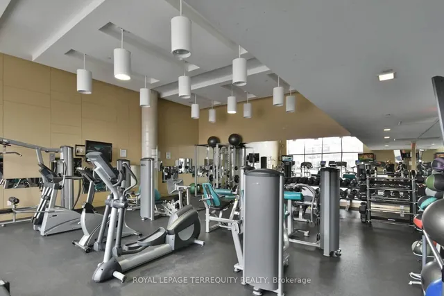 Additional image 35 of 25 Capreol Crt Unit 303