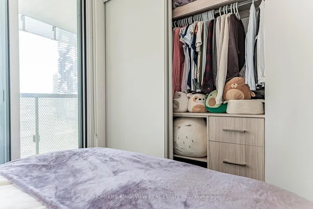 Additional image 23 of 15 Queens Quay Unit 923