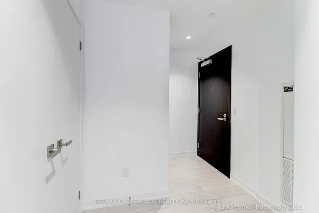 Additional image 27 of 31 Tippett Rd Unit 1306