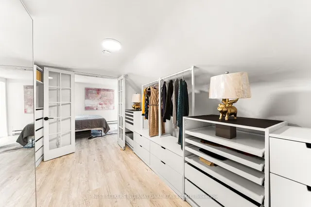 Additional image 18 of 905 Glencairn Ave