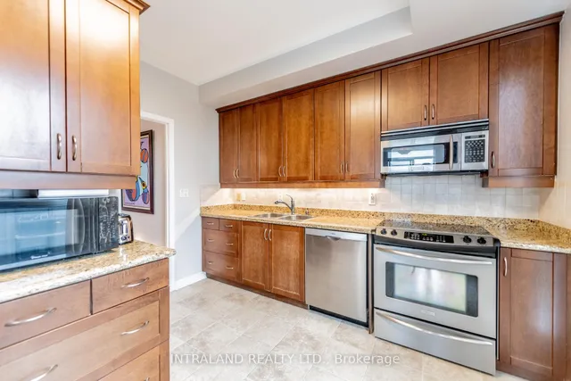 Additional image 8 of 4200 Bathurst St Unit 705