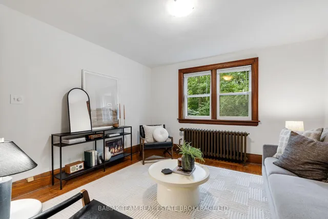 Additional image 5 of 8 Grenadier Ravine Dr