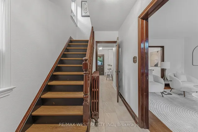 Additional image 4 of 215 Jane St