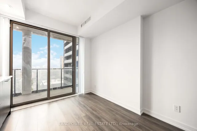 Additional image 14 of 20 Edward St Unit 1917