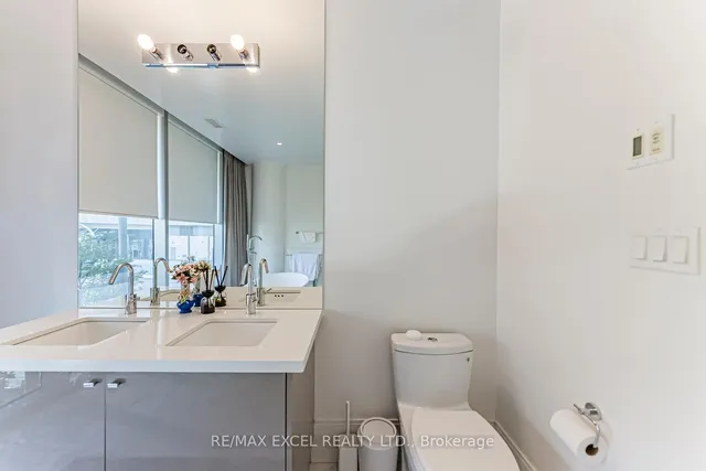 Additional image 22 of 29 Queens Quay Unit Th127