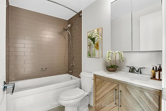 Additional image 33 of 35 Mariner Terr Unit 709