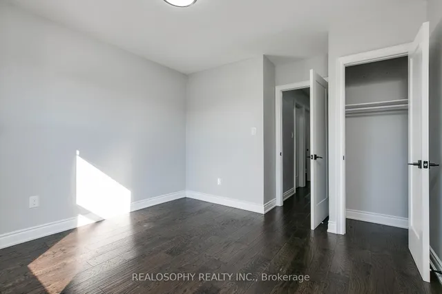 Additional image 10 of 584 Eastern Ave