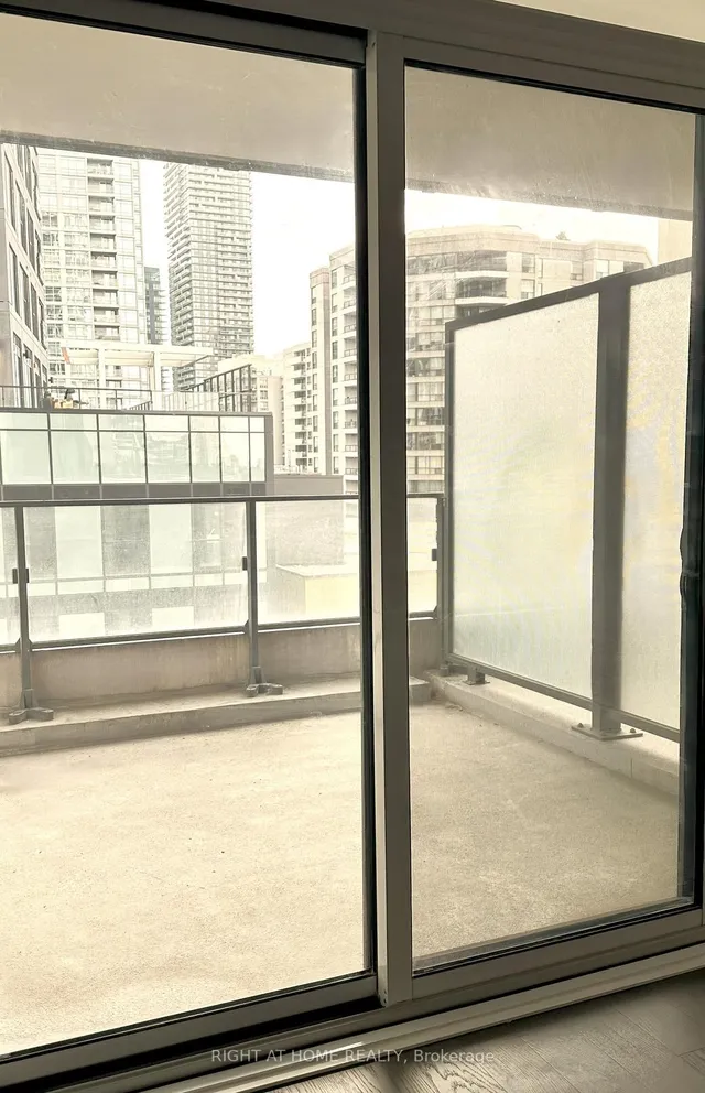 Additional image 20 of 5 Soudan Ave Unit 1008