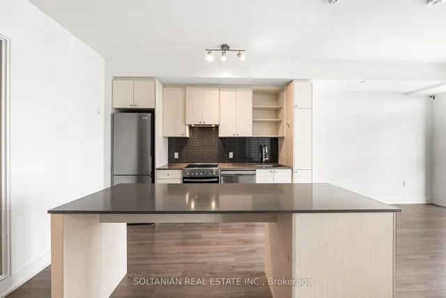 Additional image 4 of 50 George Butchart Dr Unit 810