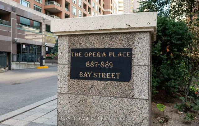 887 Bay St Unit 1412