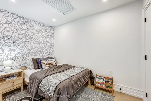 Additional image 32 of 109A Holborne Ave