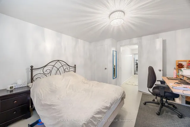 Additional image 28 of 122 Collinson Blvd