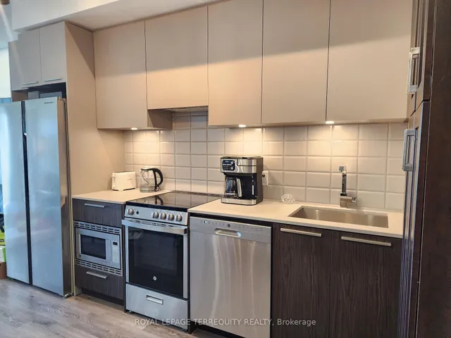 Additional image 24 of 4208 Dundas St Unit 610