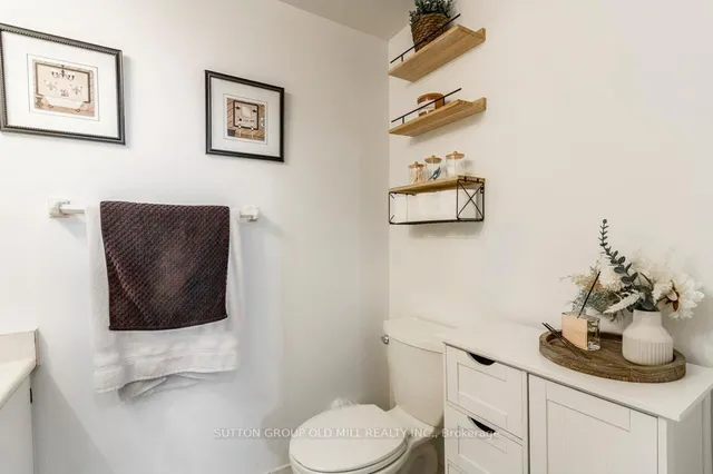 Additional image 32 of 25 Sunrise Ave Unit 306