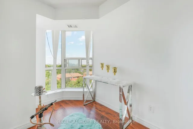 Additional image 12 of 2466 Eglinton Ave Unit 707