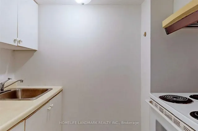 Additional image 21 of 314 Sprucewood Crt