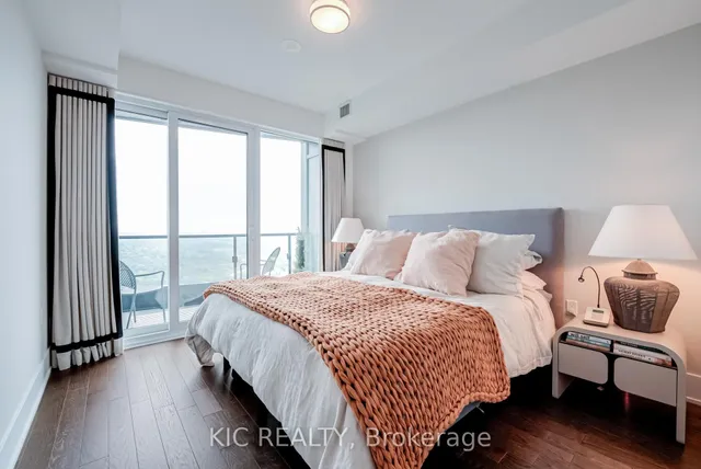 Additional image 17 of 585 Bloor St Unit 3923