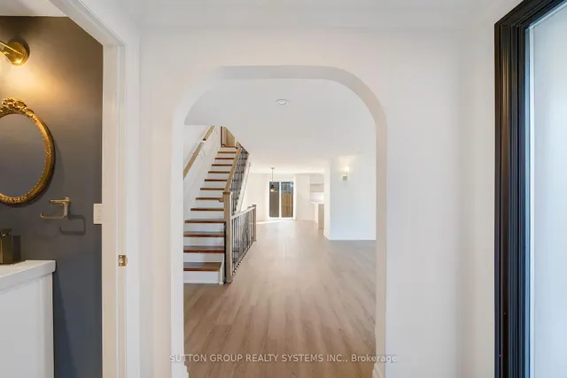 Additional image 4 of 15 Coach Liteway