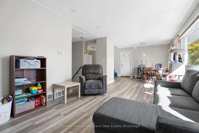 Additional image 8 of 127 Avon Rd