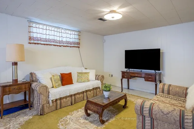 Additional image 39 of 15 Stanland Dr