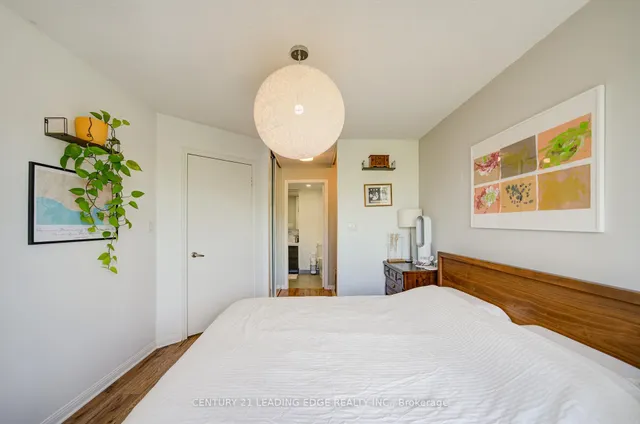 Additional image 23 of 39 Shank St Unit TH302