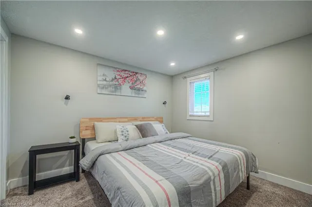 Additional image 25 of 220 Sienna Cres